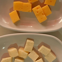 Белый сыр или желтый